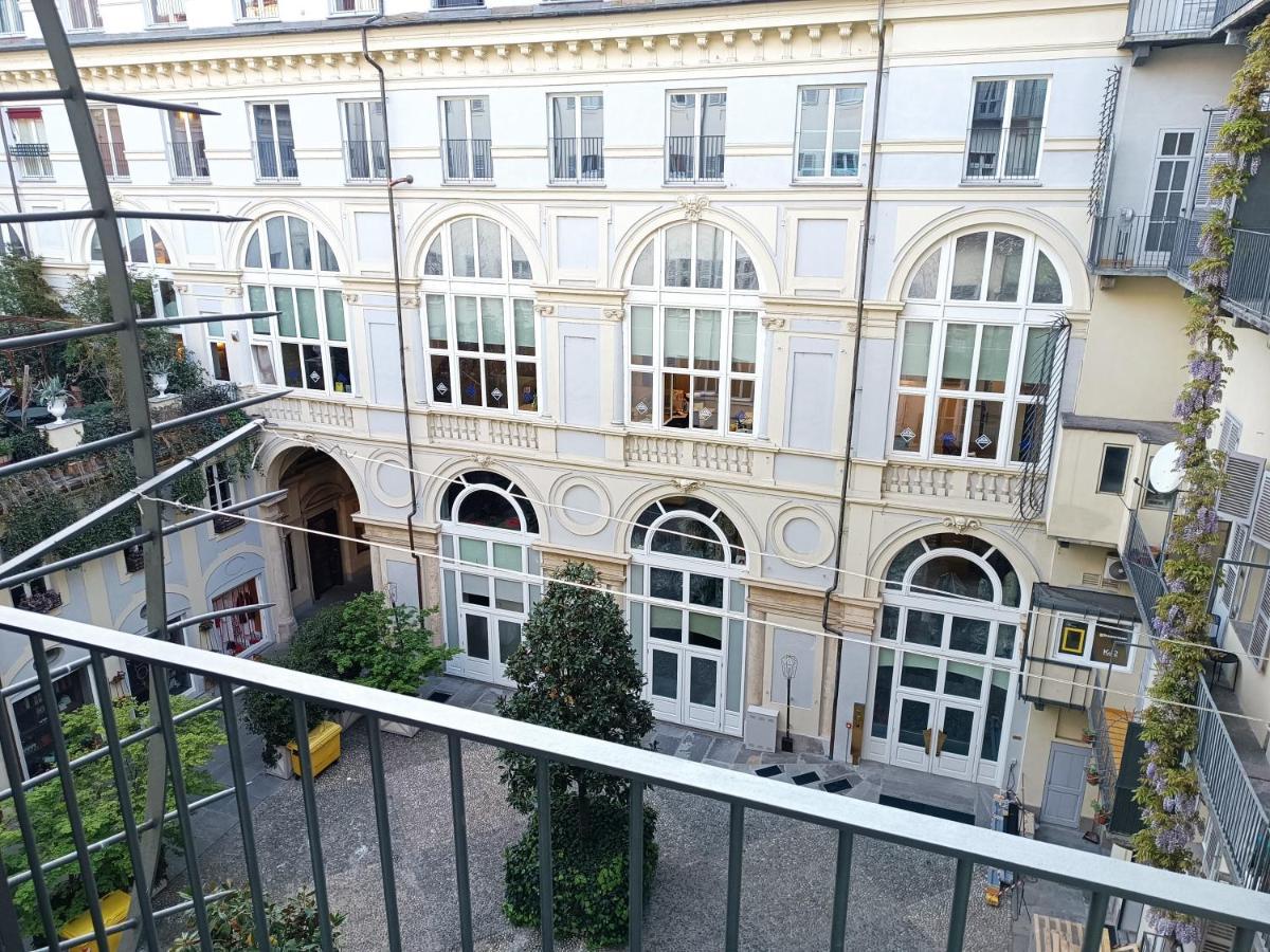 Ynh Bilo Sancarlo Museo Egizio Piazza San Carlo * Turin
